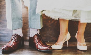 Pieds homme et femme mariage